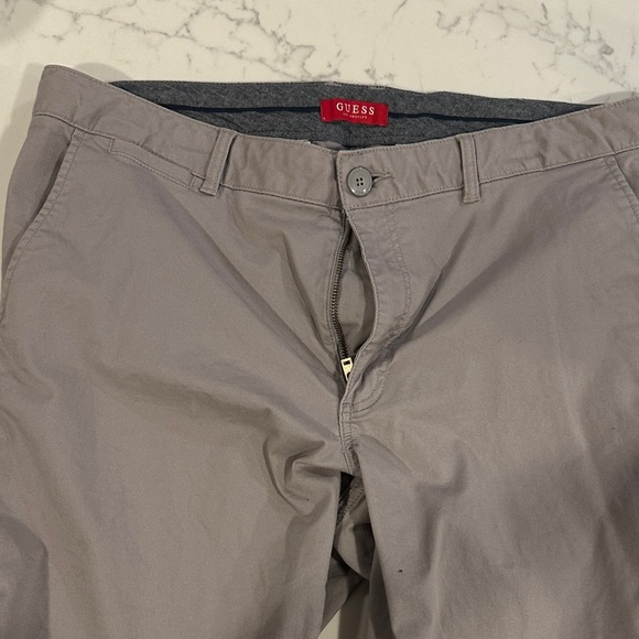 GUESS Men's Light Gray Chinos - Picture 1 of 4